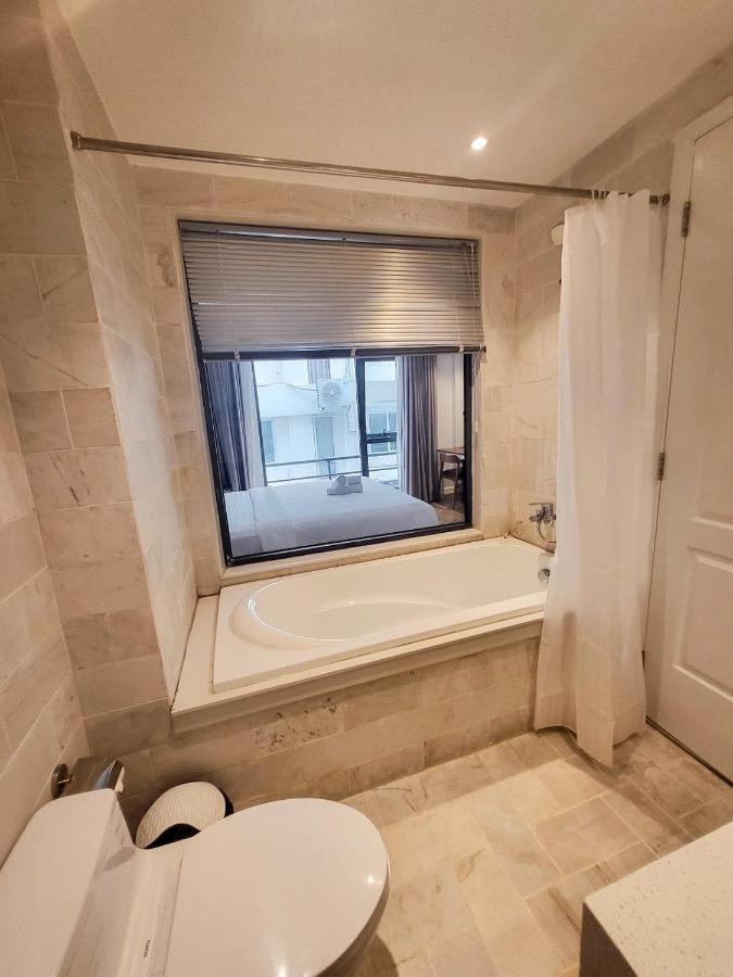 Thao Trang Laluxe Hotel Saigon Ho Chi Minh City Bagian luar foto