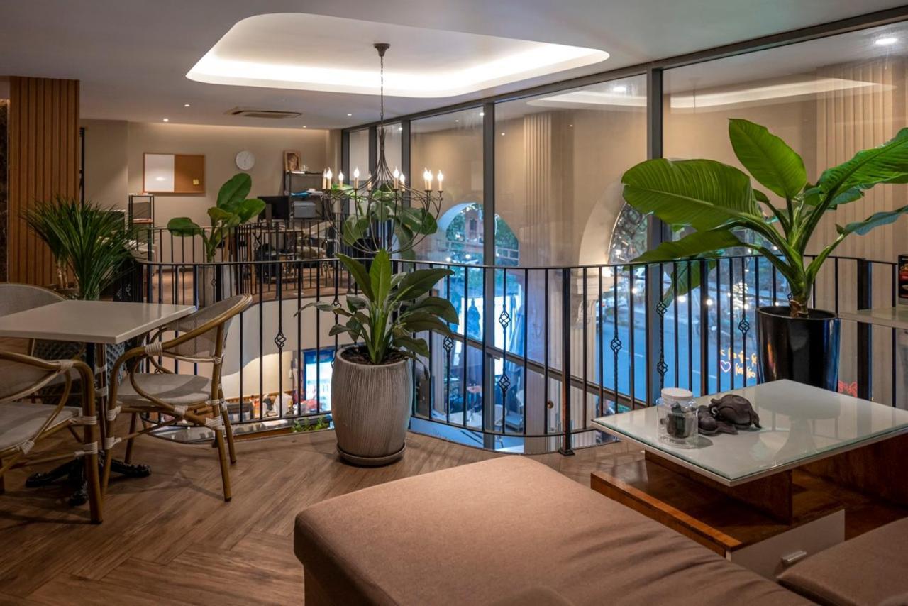 Thao Trang Laluxe Hotel Saigon Ho Chi Minh City Bagian luar foto